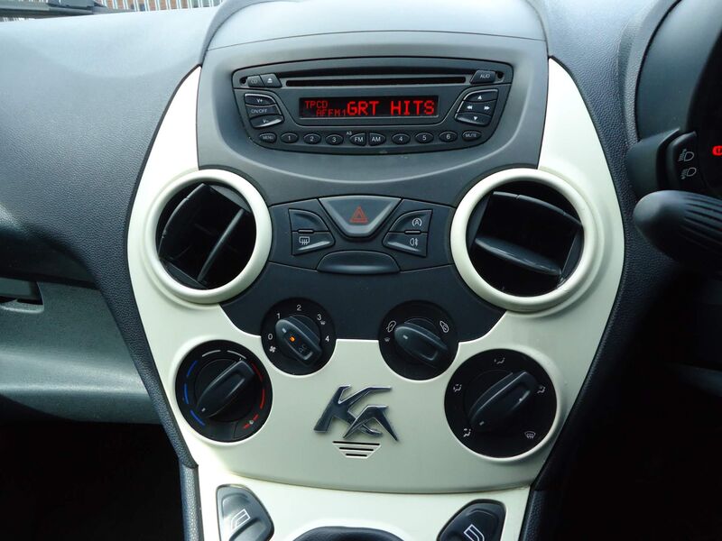FORD KA