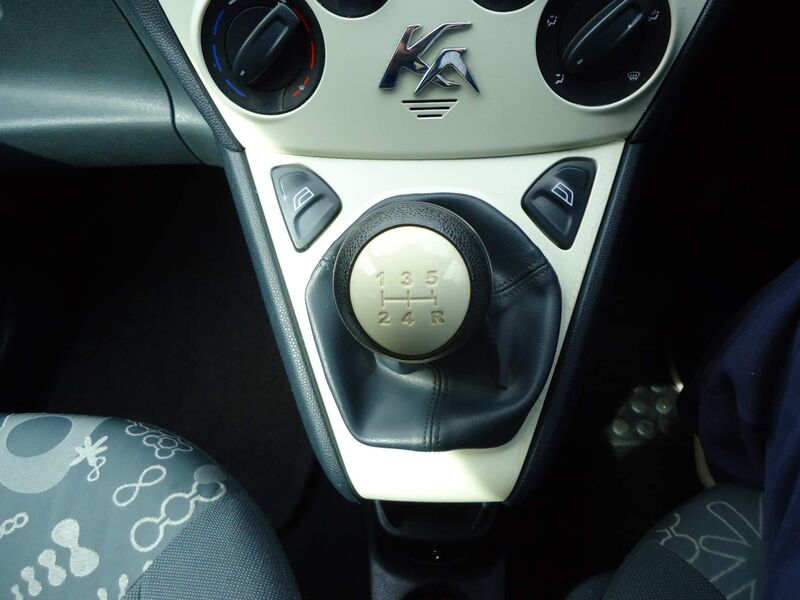 FORD KA