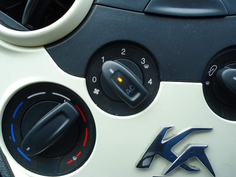 FORD KA