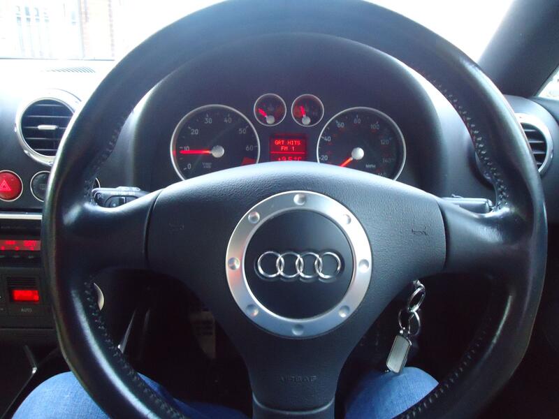 AUDI TT