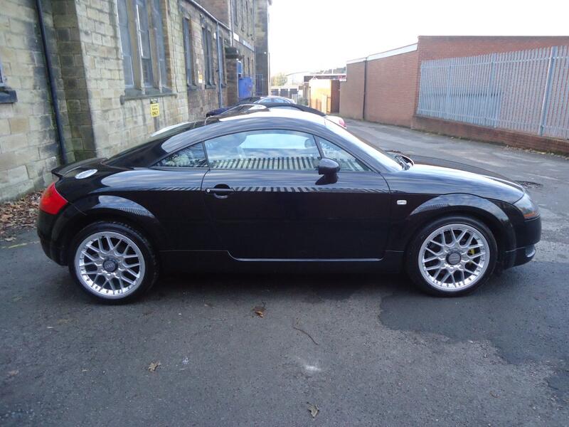 AUDI TT