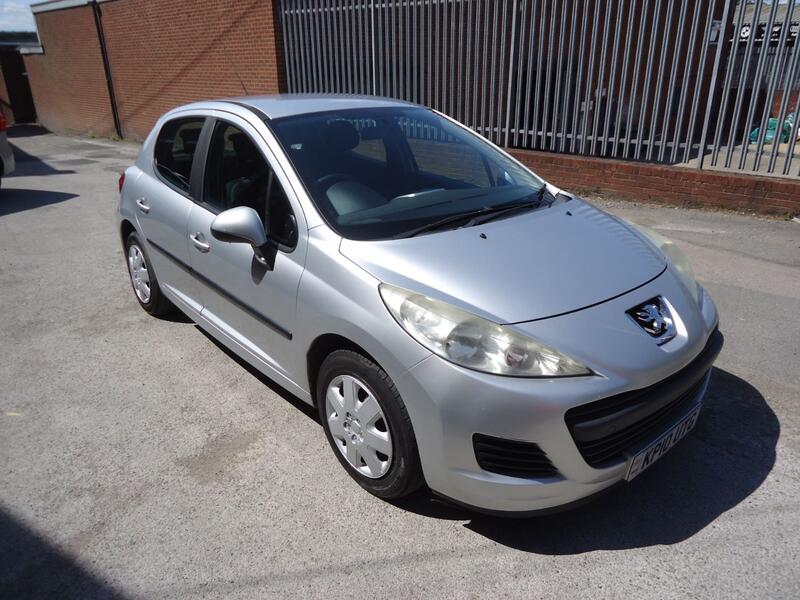 PEUGEOT 207