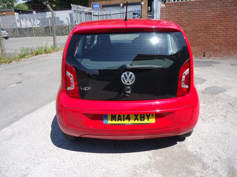 VOLKSWAGEN UP